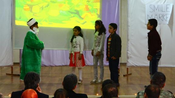 Cumhuriyet İlkokulu Öğrencilerinden Tiyatro Gösterisi