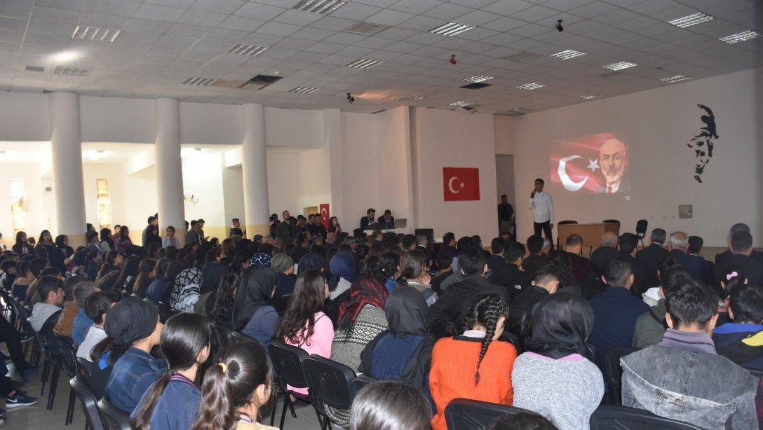 12 Mart İstiklal Marşı´nın Kabulü ve Mehmet Akif Ersoyu Anma Etkinlikleri Kapsamında İlçemiz Ilısu Anadolu Lisesi´nde Program Düzenlendi