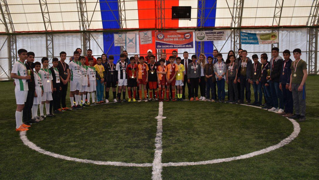 İlçemizde Ortaokullar Arası Futbol Turnuvası Yapıldı