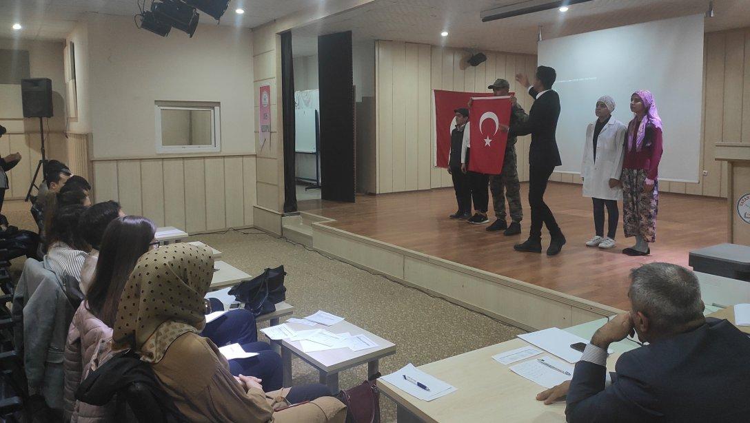 İlçemizde İstiklal Marşı'nı Güzel Okuma Yarışması Ortaokul ve Lise Kategorisi Yapıldı